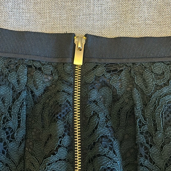 Beautiful HALLHUBER Dark Green Lace skirt, Sz 10. European brand. - Picture 9 of 11